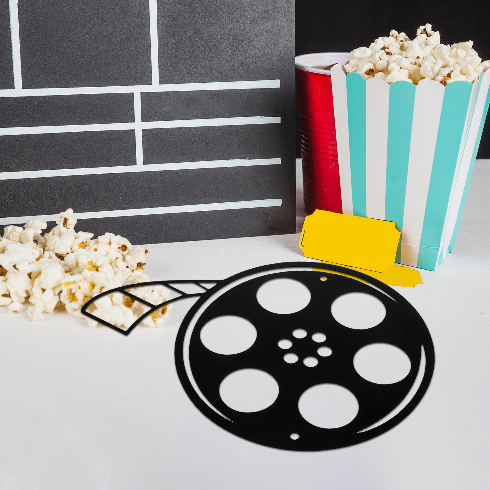 Filmrollen-Wanddekoration aus  – Home Cinema Night Bewertung und Preis